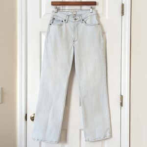 Abercrombie & Fitch Light Wash Baggy Mid Rise Straight Leg Curve Love Jeans 27